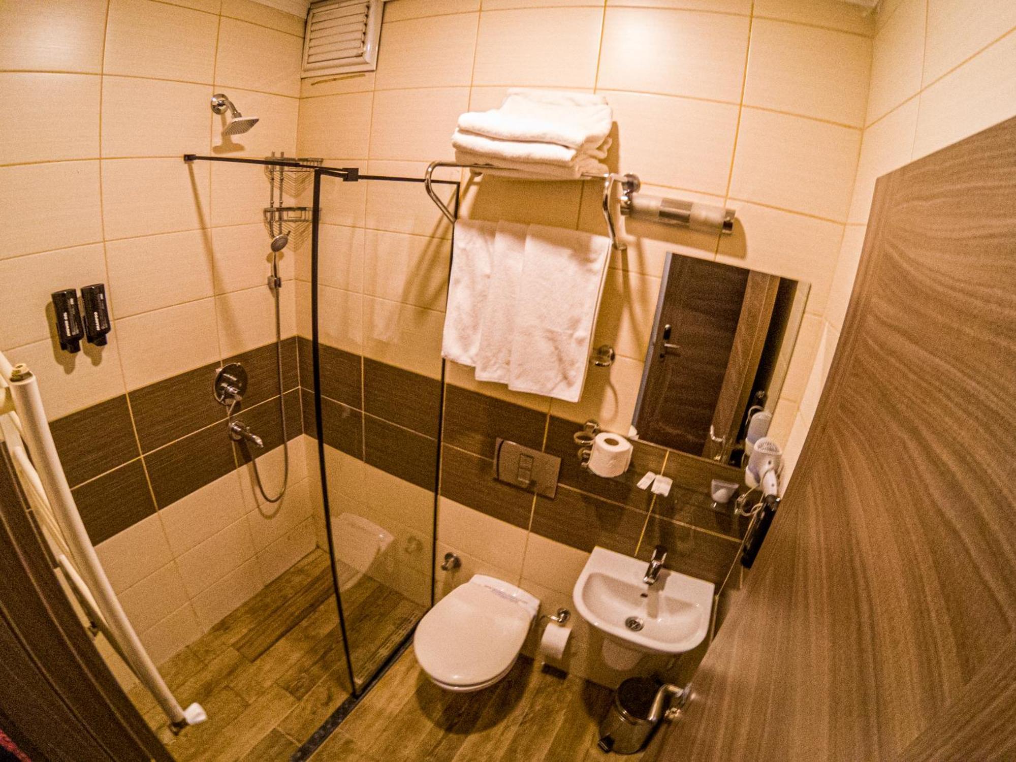 New Akcaabat Hotel Εξωτερικό φωτογραφία